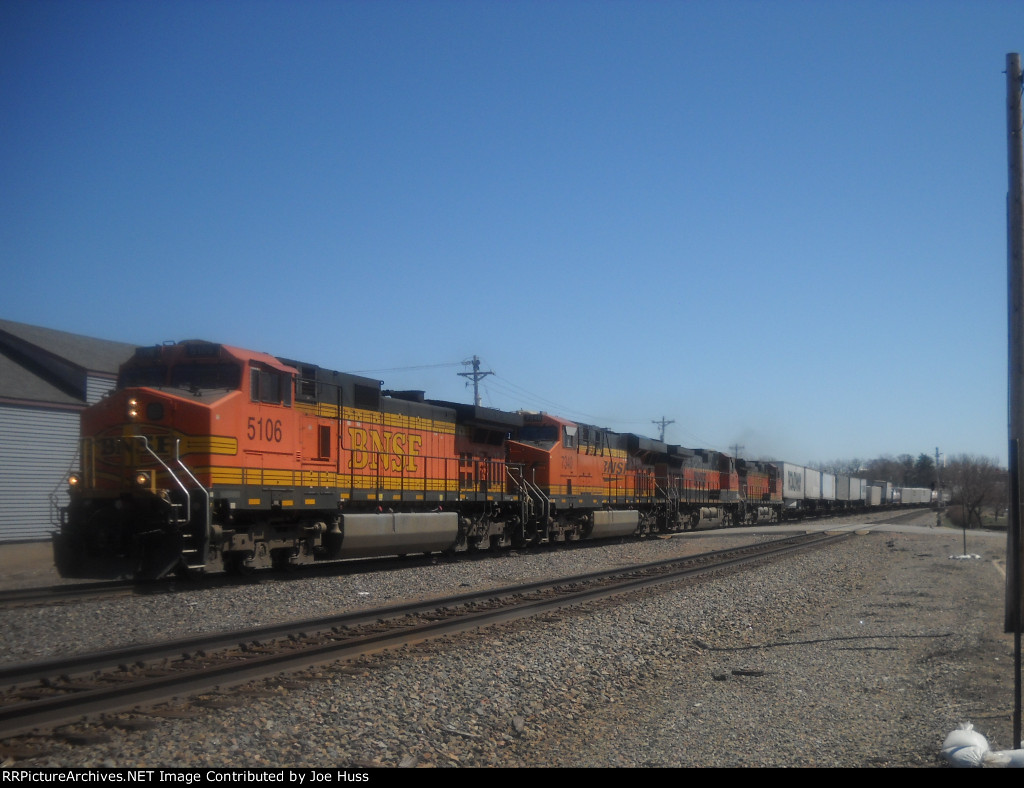 BNSF 5106 West